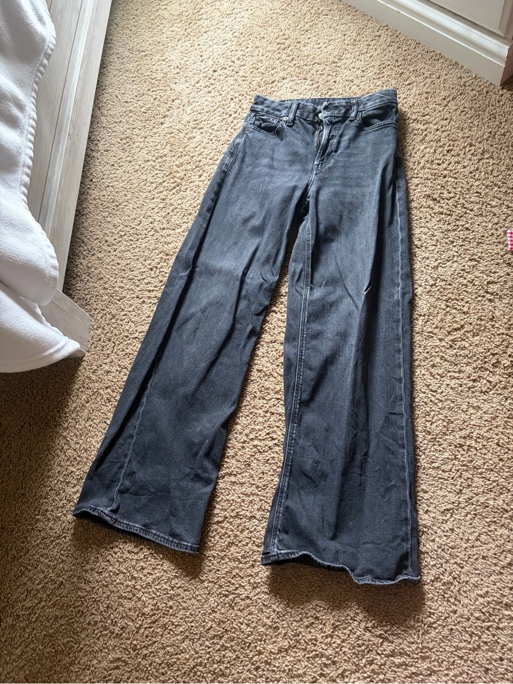 American Eagle Outfitters Wide-Leg Jeans in Faded Black